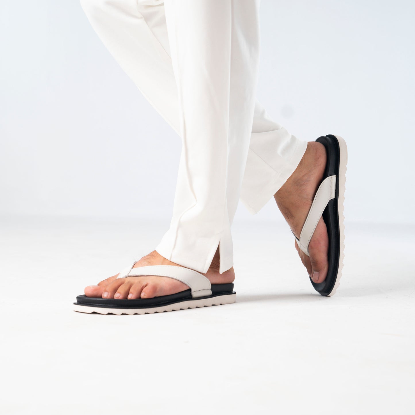 Zuqo Regal  Series : White