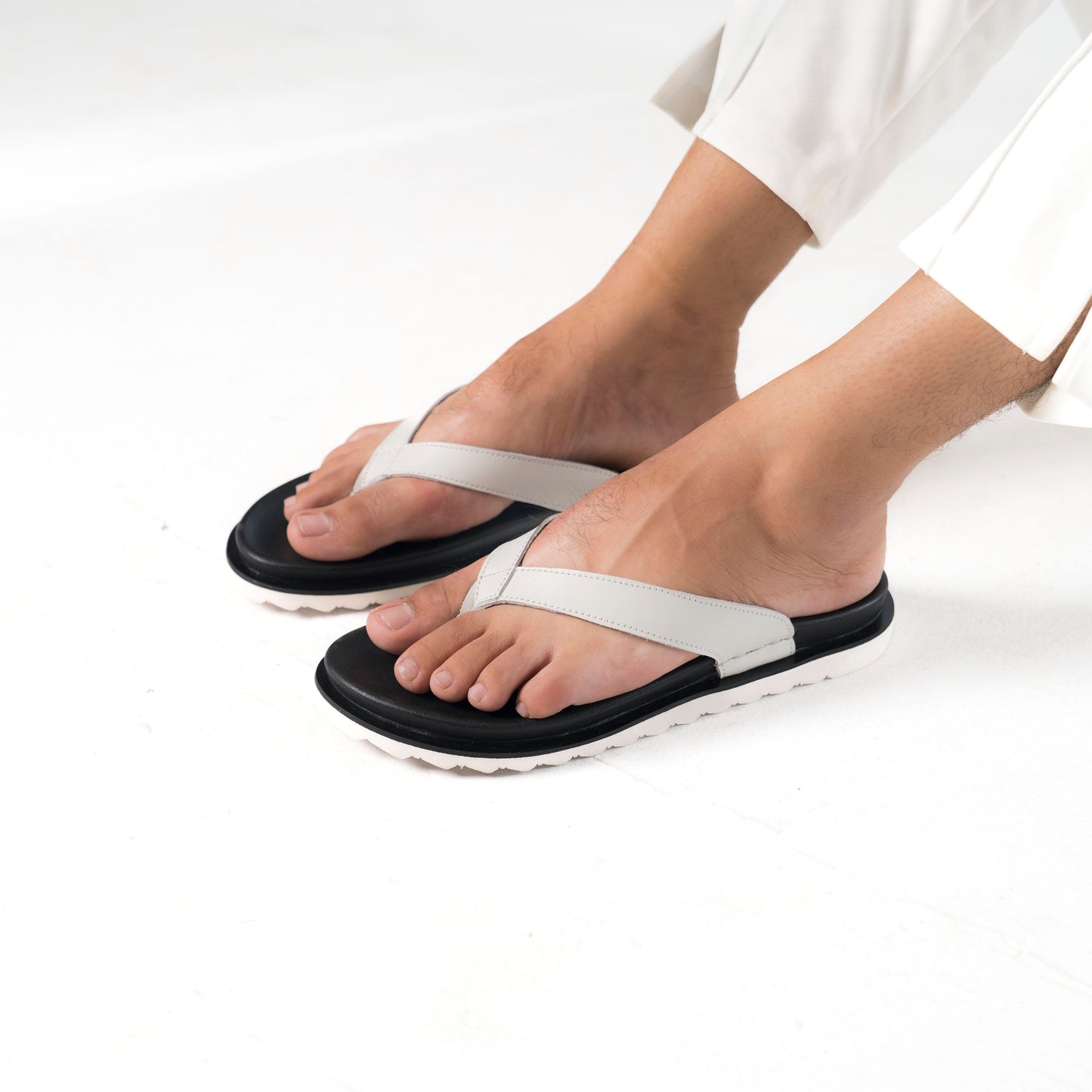 Zuqo Regal  Series : White