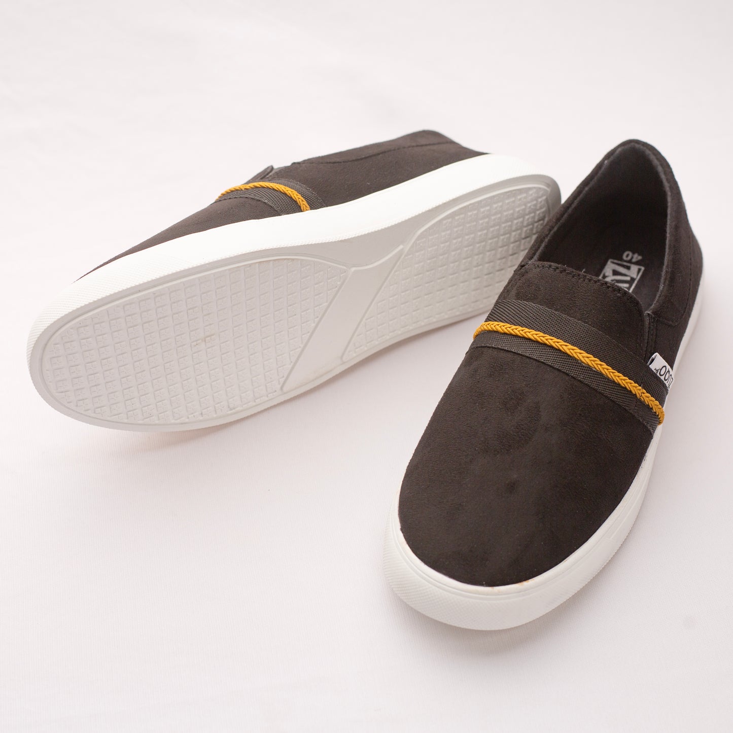 Zuqo - Suede Black