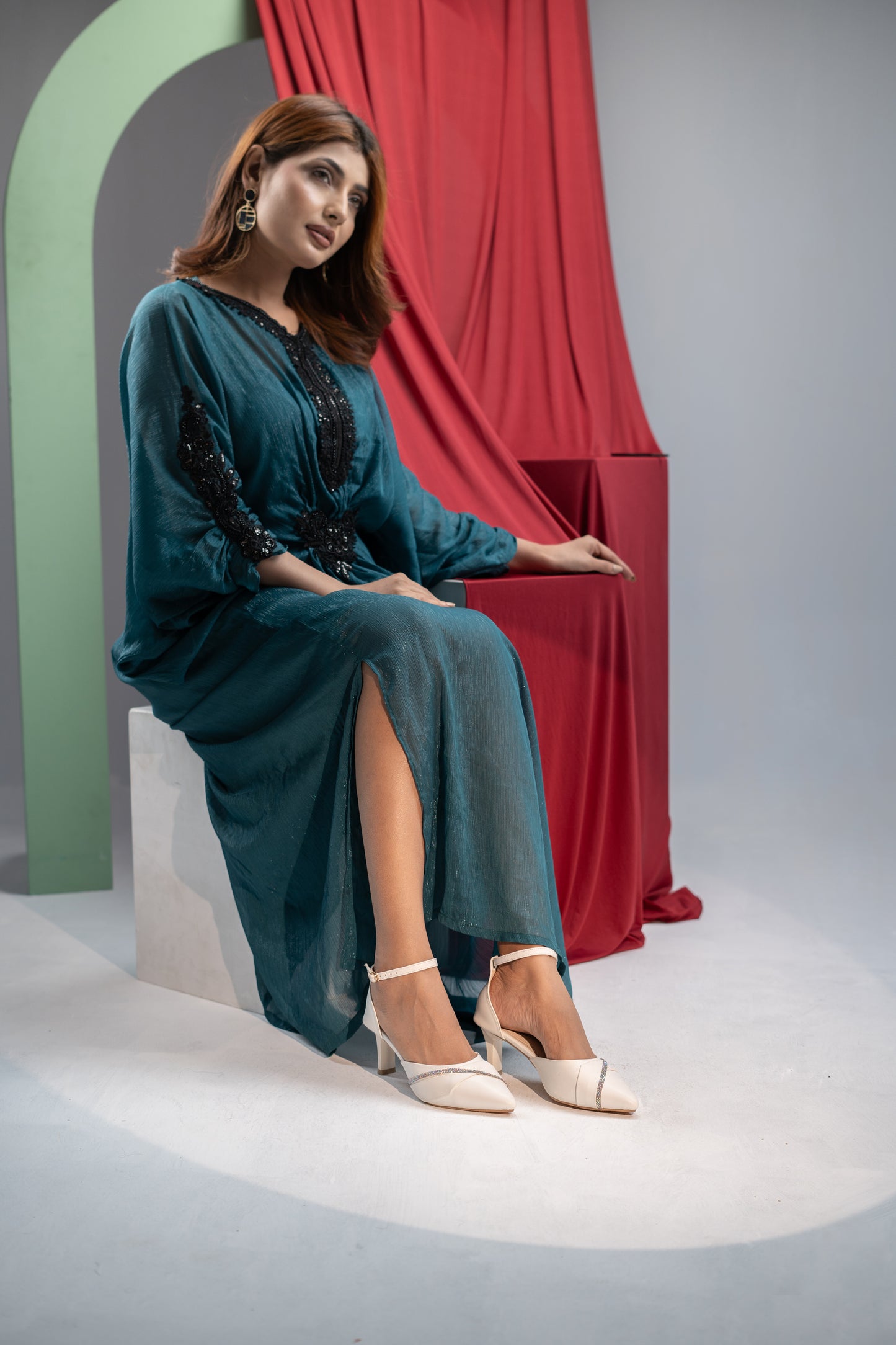 Zazla Women’s Pumps : Pearl White