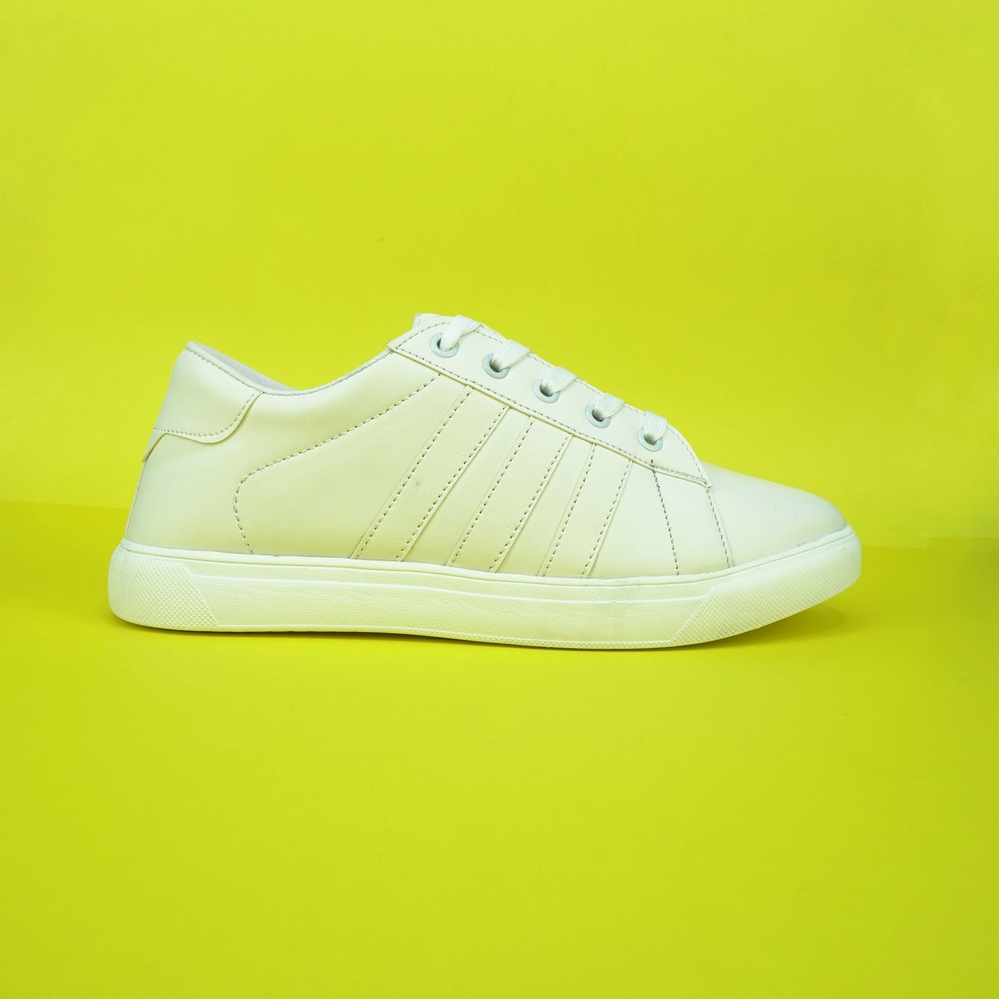 Sneaker - White