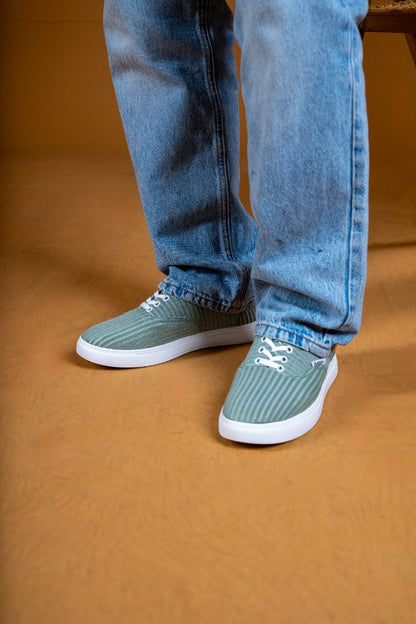 Zuqo Men's Sneaker : Mint Green