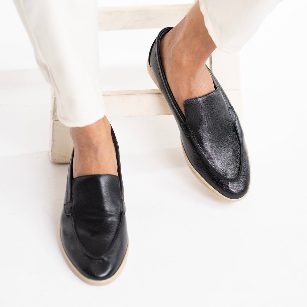 Verona  Old Money Loafer   - Black