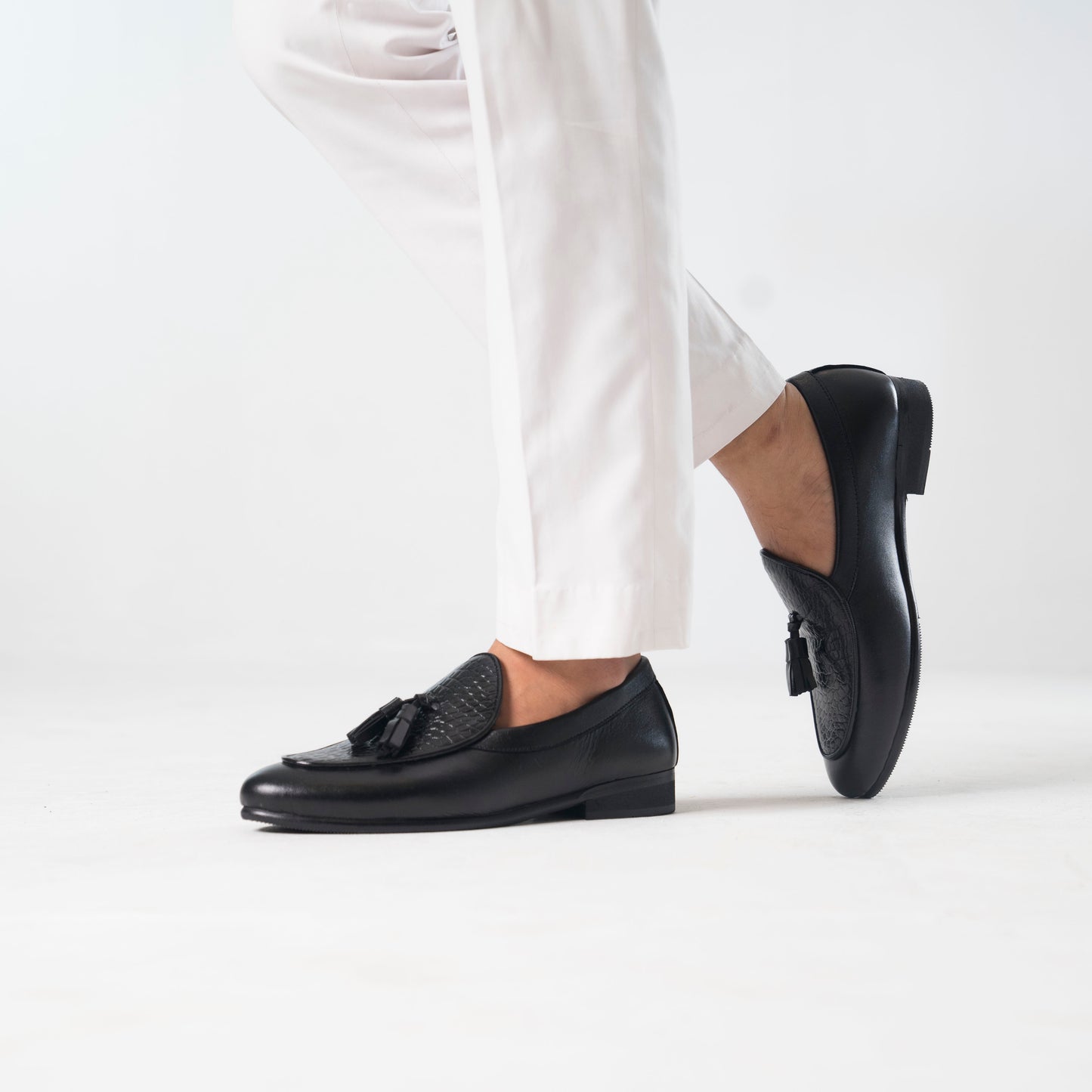 Zuqo Premium Tassel  - Black