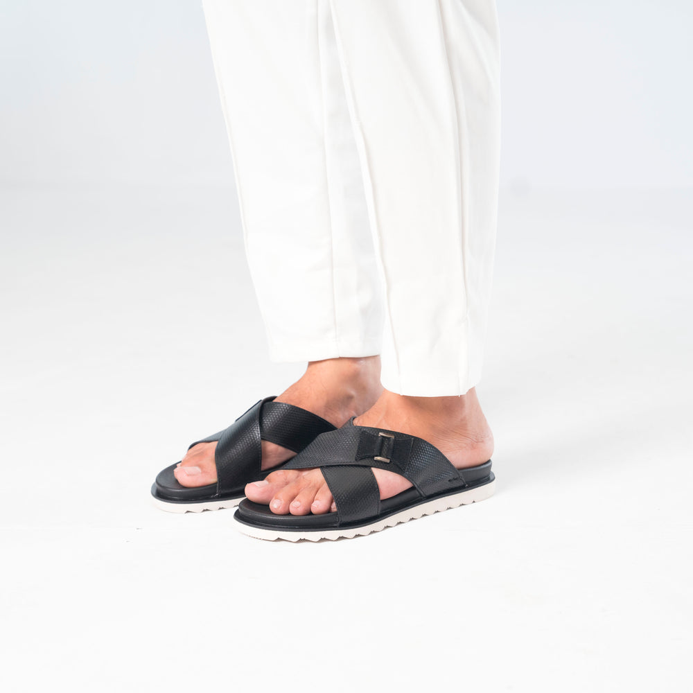 Zuqo Regal Sandal : Black product image 1