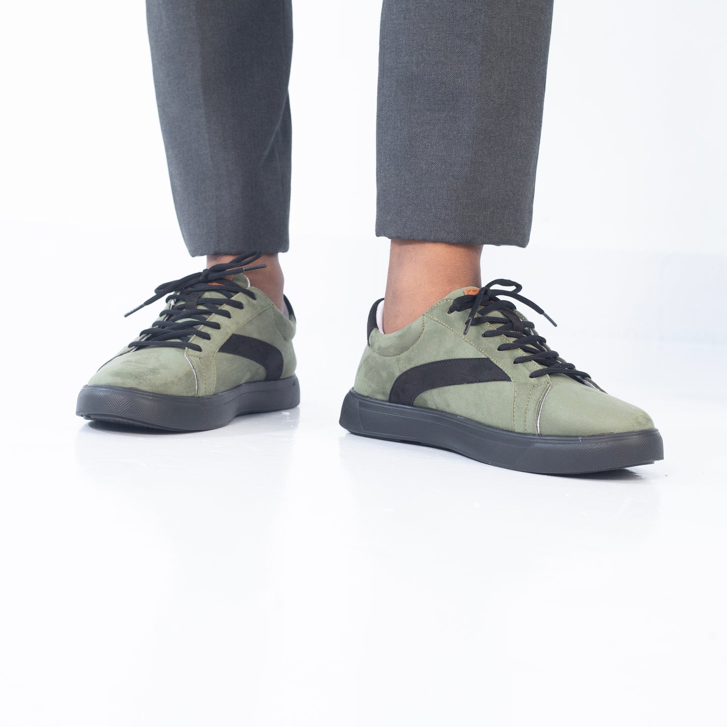 Zuqo Men's Sneaker : Metro - Harmony