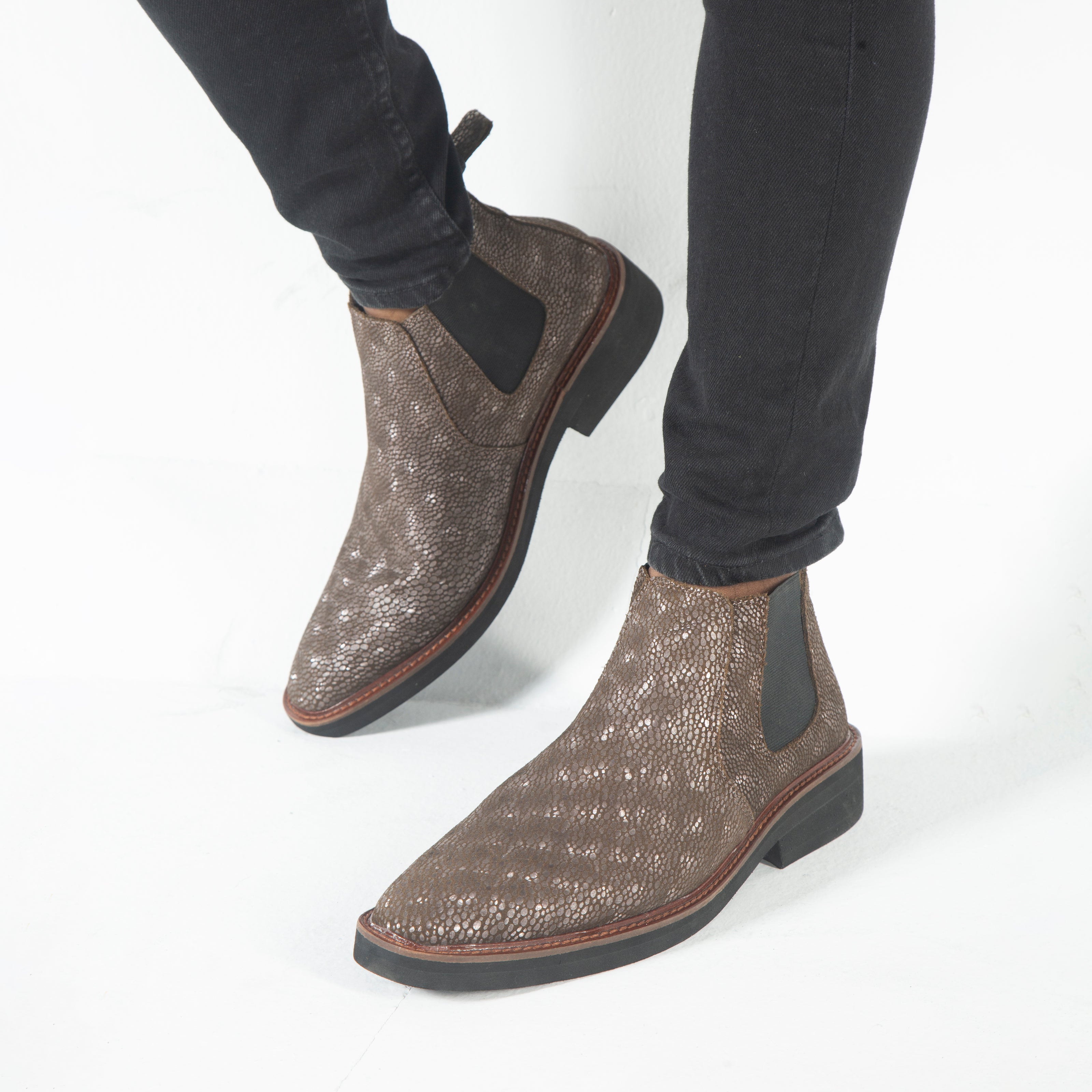 Chelsea Boot   - Python