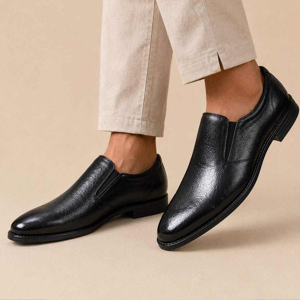Zuqo Men's Moccasin : Black product image 1