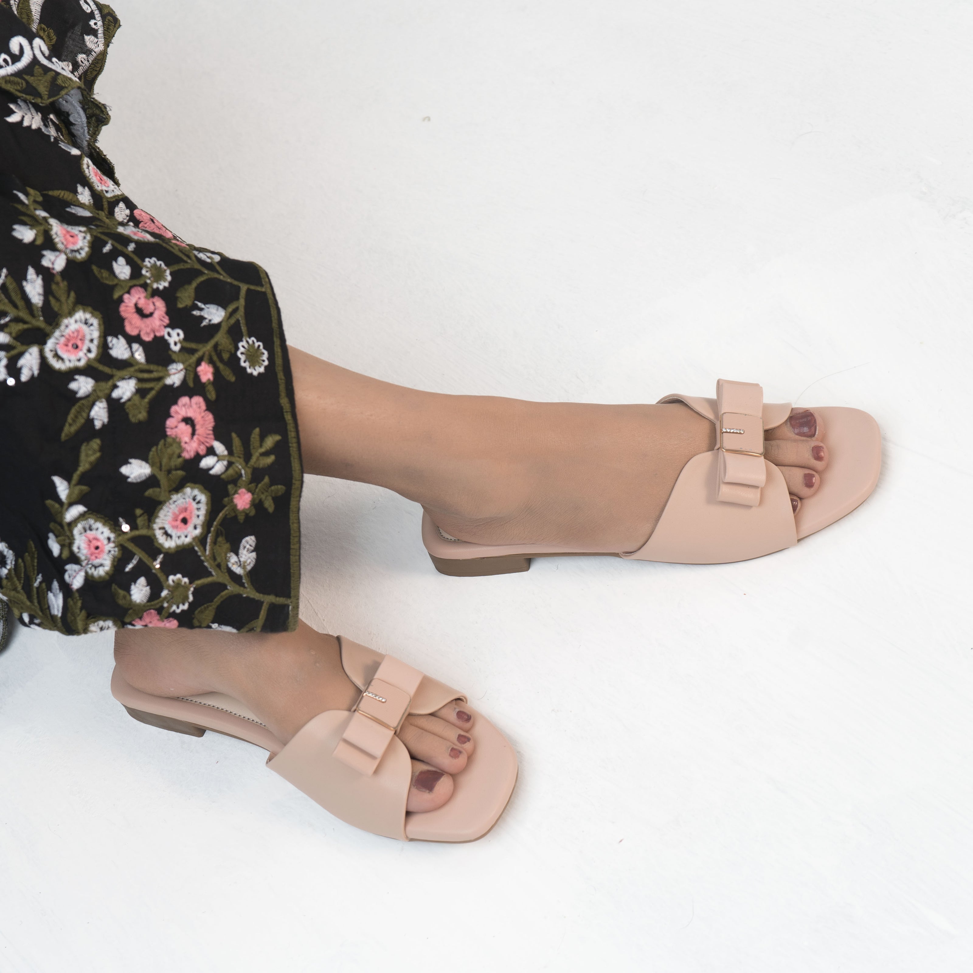 Zazla Women’s Flats :  Butterfly Pink