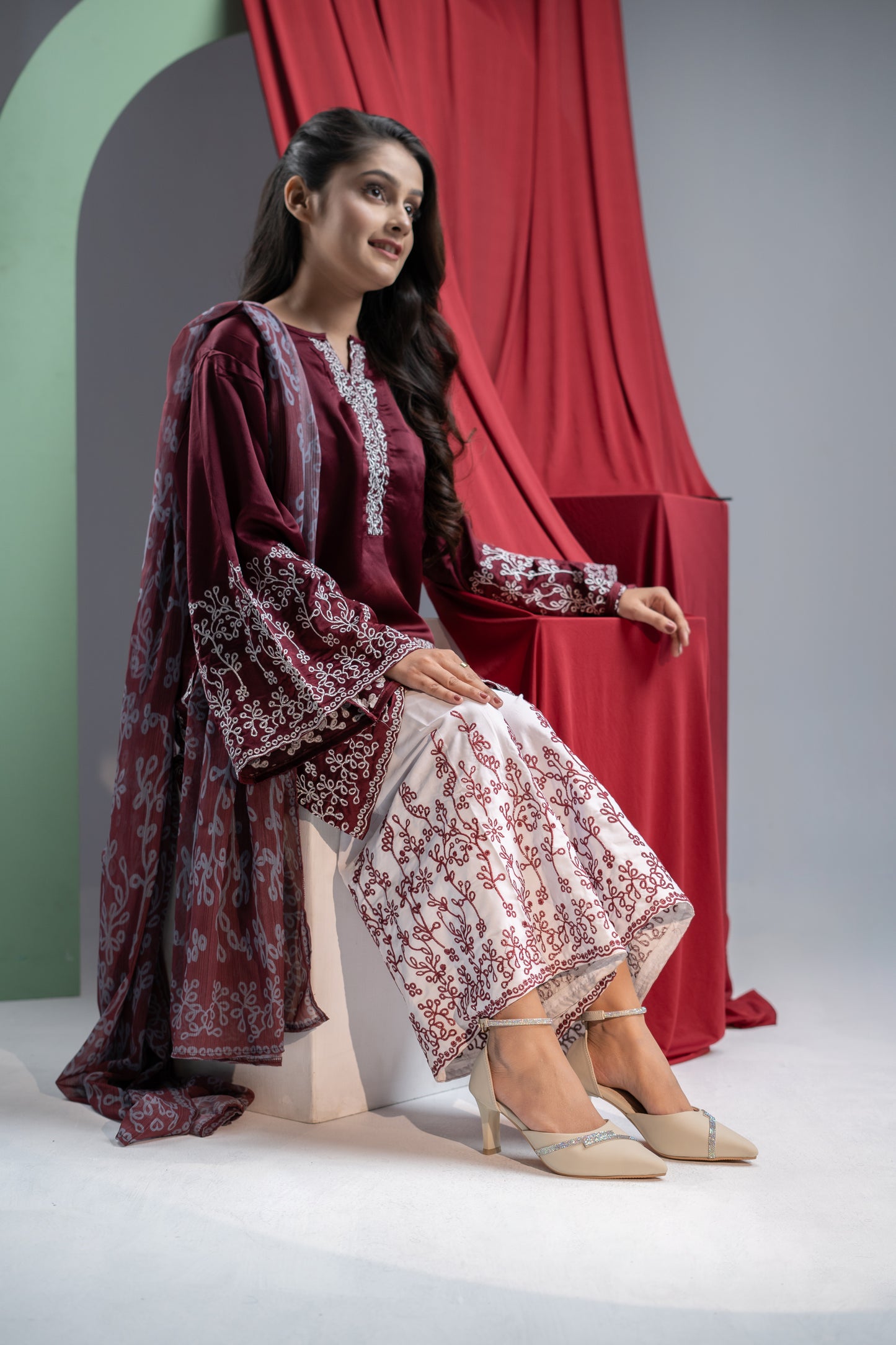 Zazla Women’s  Pumps : Ivory