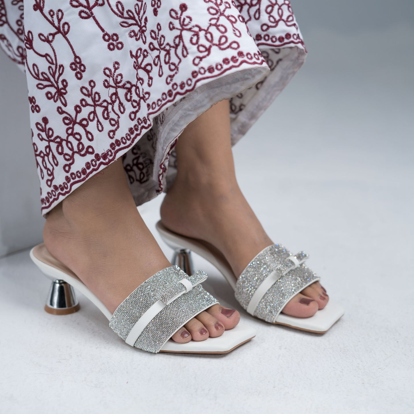 Zazla Women’s Heels – Sparkle Bow Silver